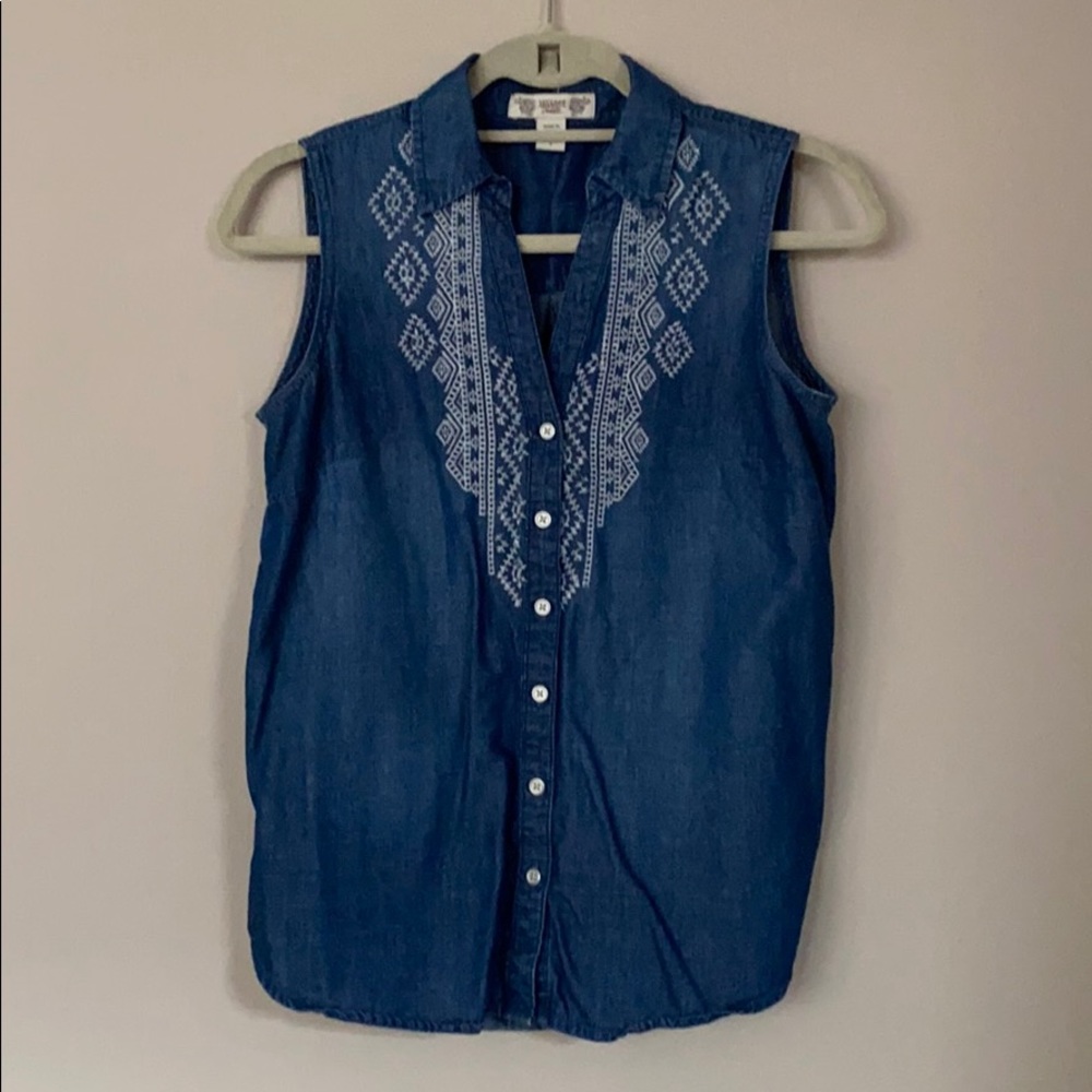 Tank button up